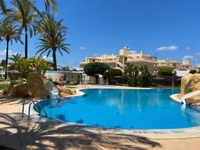 Wunderschönes Apartment mit Terrasse, Garten und Pool | Nah am Strand - Image 2