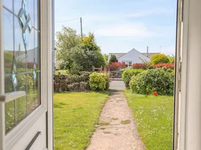 Children-friendly cottage with garden | Beach view | Close to the beach | Pet-friendly - Image 2