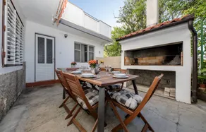 House with terrace, garden & fast internet | Sea view - Image 3