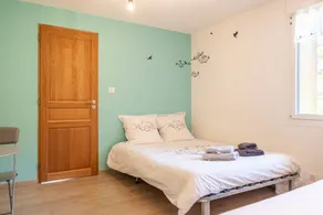 Guesthouse Nos Racines - Le Herbau - Peaceful Stay – Family Room with Shared Kitchen - Image 3