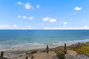 Sunnyside Up! Stylish Oceanfront Corner Condo in Solana Beach - Image 5
