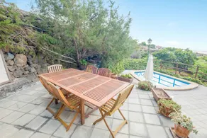 Family-friendly spacious finca with garden, terrace & BBQ | Sea view | Suitable for remote work - Image 2