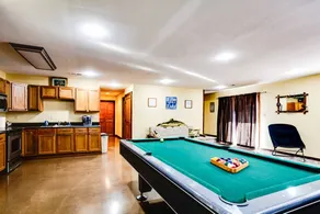 3 Bed 3 Bath Loft - Image 2