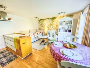Apartment with garden - Image 2