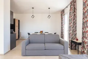 Aurora Holiday Home: Spacious Country Retreat in Cisternino - Image 3