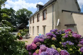 Gite with BBQ, terrace & garden - Image 5