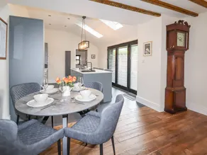Fully equipped beautiful cottage with garden - Image 3