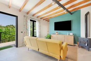 Family-friendly finca with barbecue, terrace & garden | Sea view | Good for workation - Image 5