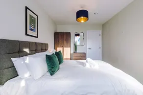 1 Bold St - Stunning 2 Bed Apartment in Southport - Image 2