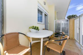 Holiday apartment with barbeque & terrace | Sea view - Image 3