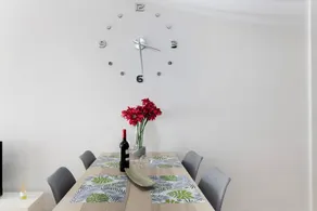 Fully equipped holiday apartment with terrace | City view - Image 5