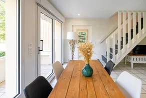 Maison avec terrasse, barbecue et jardin - Image 2