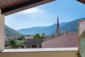 Appartamento con giardino, griglia e piscina | Vista sulla montagna | Perfetto per il lavoro da remoto - Image 3