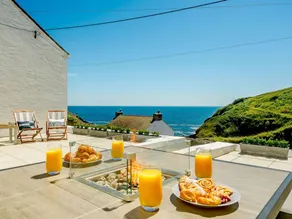 Cottage with garden | Water view - Image 3