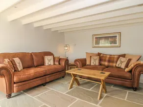 Children-friendly pleasant cottage with hot tub & garden | Pets are welcome - Image 5