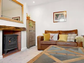 Cottage with garden - Image 3