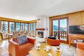 Apartment with garden & pool | Mountain view - Image 4