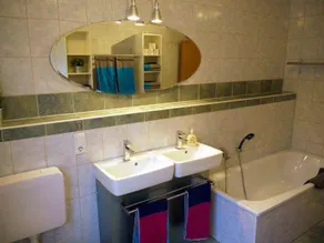 Child-friendly apartment with barbeque & terrace - Image 3