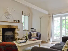 Cottage with garden & terrace - Image 2