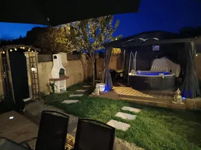 Casa con idromassaggio, barbecue e terrazza | Vista sul giardino | Perfetta per il lavoro da remoto - Image 5