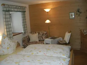 Encantadora habitación en casa de familia - Image 5