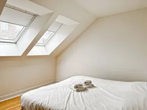 Apartment with City View in Saint-Gilles, 80 m² - Image 3
