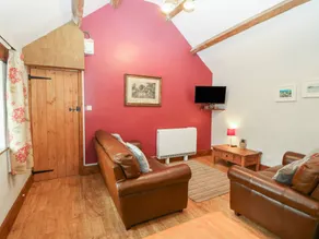 Family-oriented pleasant cottage with garden | Pets allowed - Image 4