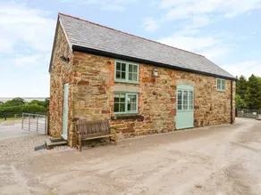 Family-oriented pleasant cottage with garden - Image 2