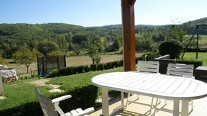 Maison avec jardin, barbecue et terrasse - Image 4