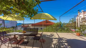 Family-friendly flat with barbeque, garden & terrace | Sea view | Next to the beach | Pets are welcome - Image 3