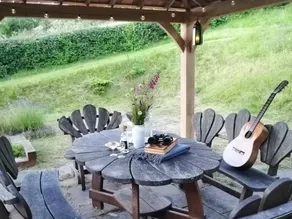 Cottage with garden - Image 2