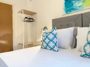 Relaxing Rotherham Escape - Modern Home & Great Location! - Image 2
