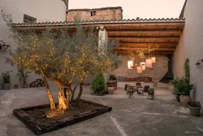 Holiday home with terrace, garden & barbecue - Image 2