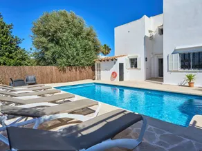 Fully equipped nice house with garden, private pool & barbeque | Beach nearby - Image 2