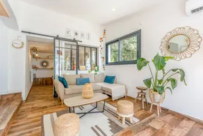 Cottage with terrace, garden & pool | Sea view - Image 3