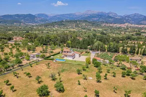 Fully equipped villa with terrace, private pool & BBQ - Image 4