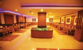 V Grand Hotel - Image 2