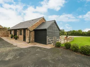 Landhaus mit Garten und Whirlpool - Image 3