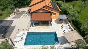 Ferienwohnung mit Terrasse, privatem Pool und Whirlpool - Image 5