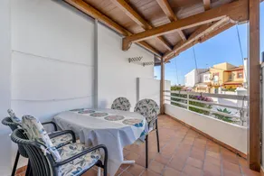 Flat with terrace, pool & garden - Image 3