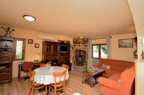 Apartment with garden, terrace & barbecue | Sea view - Image 5