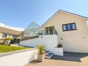 Child-friendly cottage with garden | Pets are welcome - Image 2