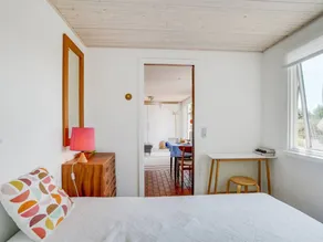 Holiday home with barbeque & terrace - Image 3