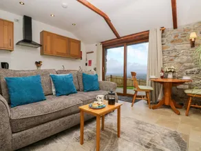 Cottage with garden - Image 3