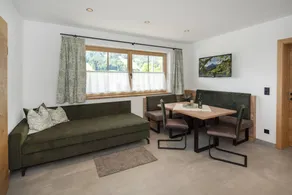 Apartment with terrace & garden | Garden view - Image 4