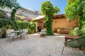 Holiday home with terrace, barbecue & garden | Mountain view - Image 2