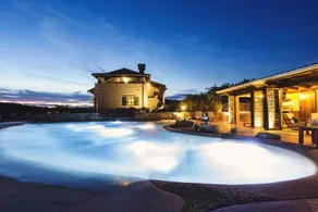 Luxuriöse Villa mit großem Lagunenpool mit Wasserfall und Panoramablick für bis zu 6 Gäste - Image 3