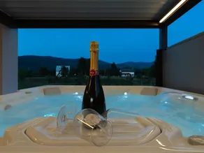 House with garden, terrace & hot tub | Pets allowed - Image 5