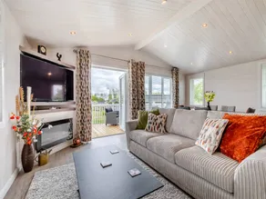 Family-friendly cottage with garden | River view | Pets allowed - Image 2