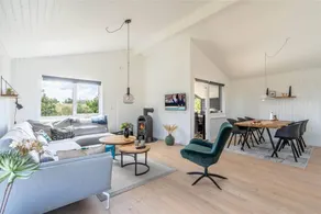 Holiday home with terrace, barbecue & jacuzzi - Image 2